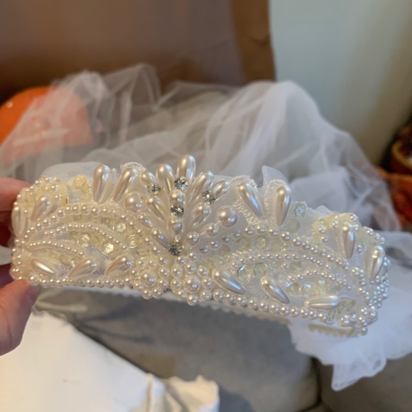 Sweetheart Gowns - Picture 2 of 2